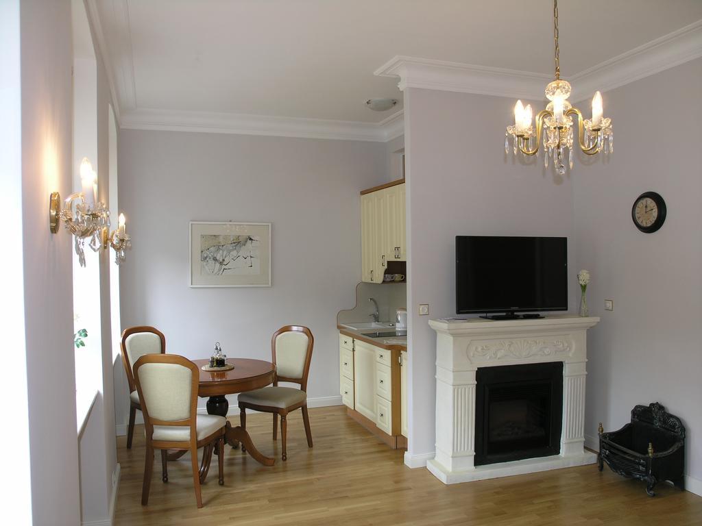 Apartman Lux Skroupova Διαμέρισμα Κάρλοβι Βάρι Εξωτερικό φωτογραφία