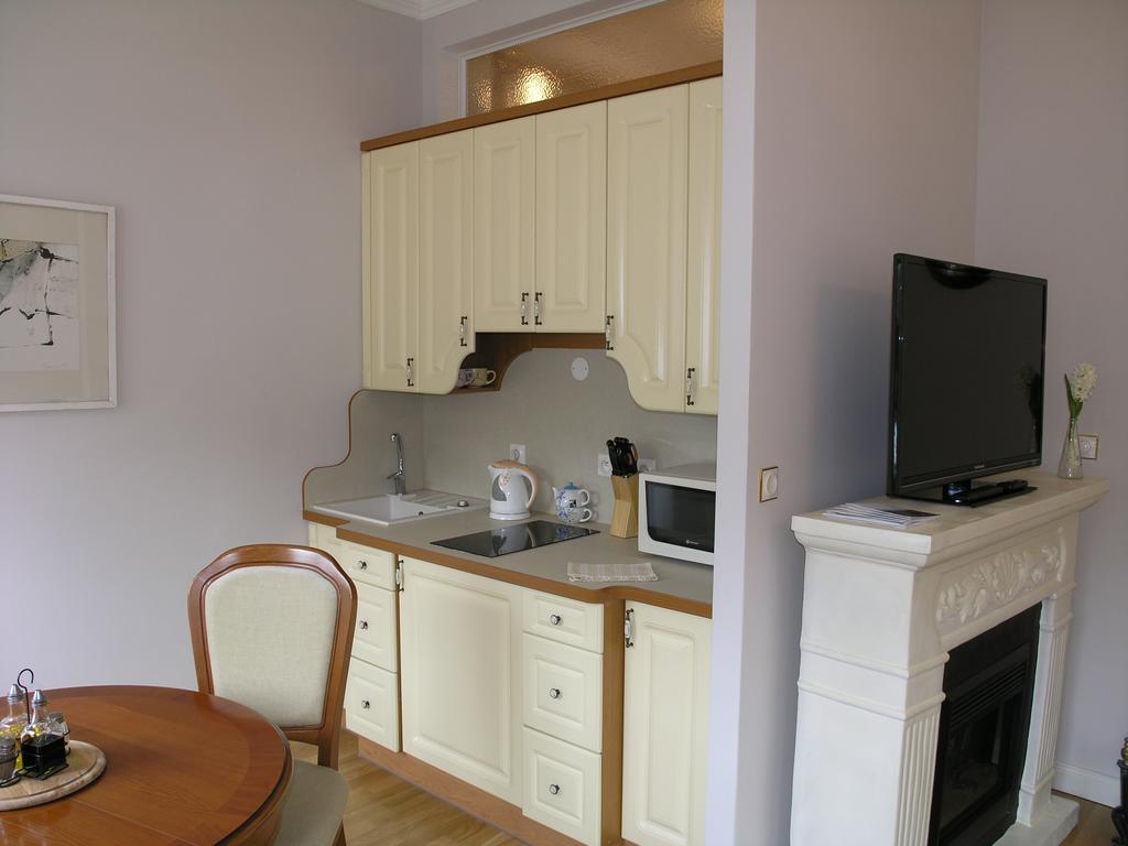 Apartman Lux Skroupova Διαμέρισμα Κάρλοβι Βάρι Εξωτερικό φωτογραφία